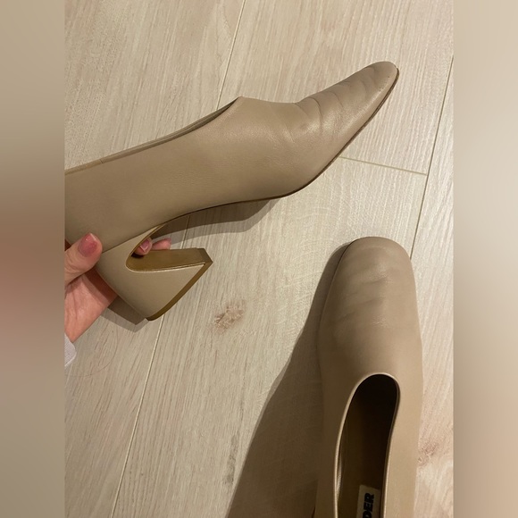 Jil Sander nude leather pumps with curved heel - Picture 9 of 9